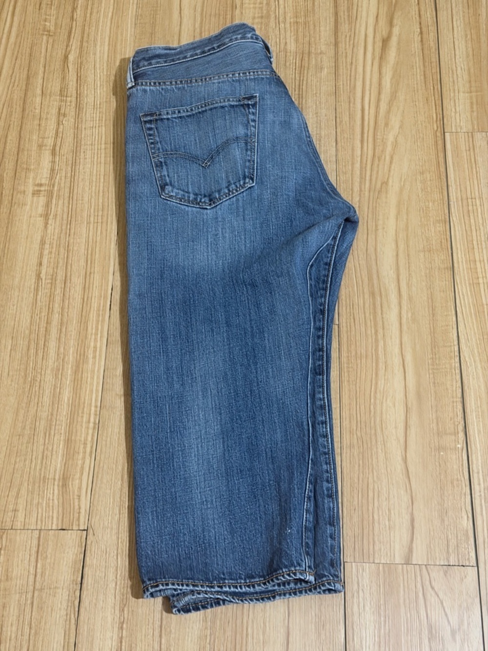 Levi's Men's 501 Washed Blue Relaxed Straight capri Jeans - Picture 11 of 11